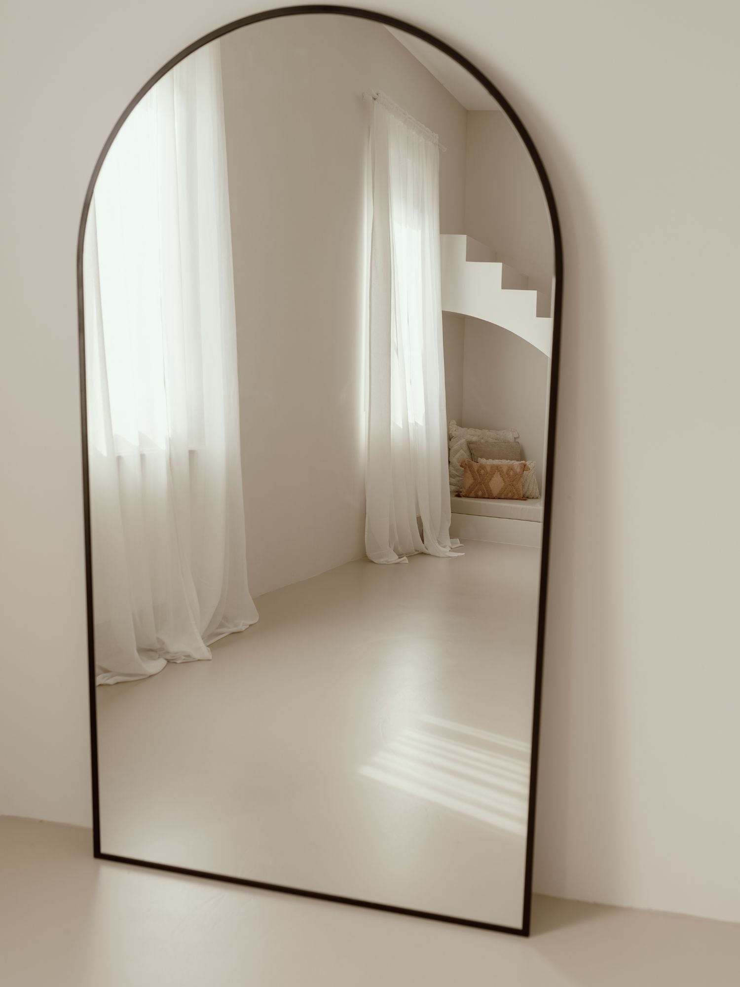 Large Standing Oval Mirror 180x100 Black